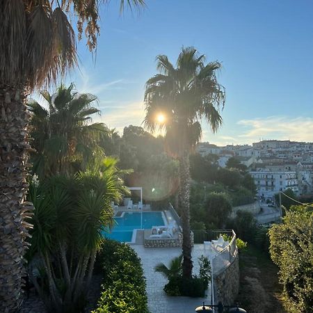 Albergo Villa Vittoria 로디가르가니코 외부 사진