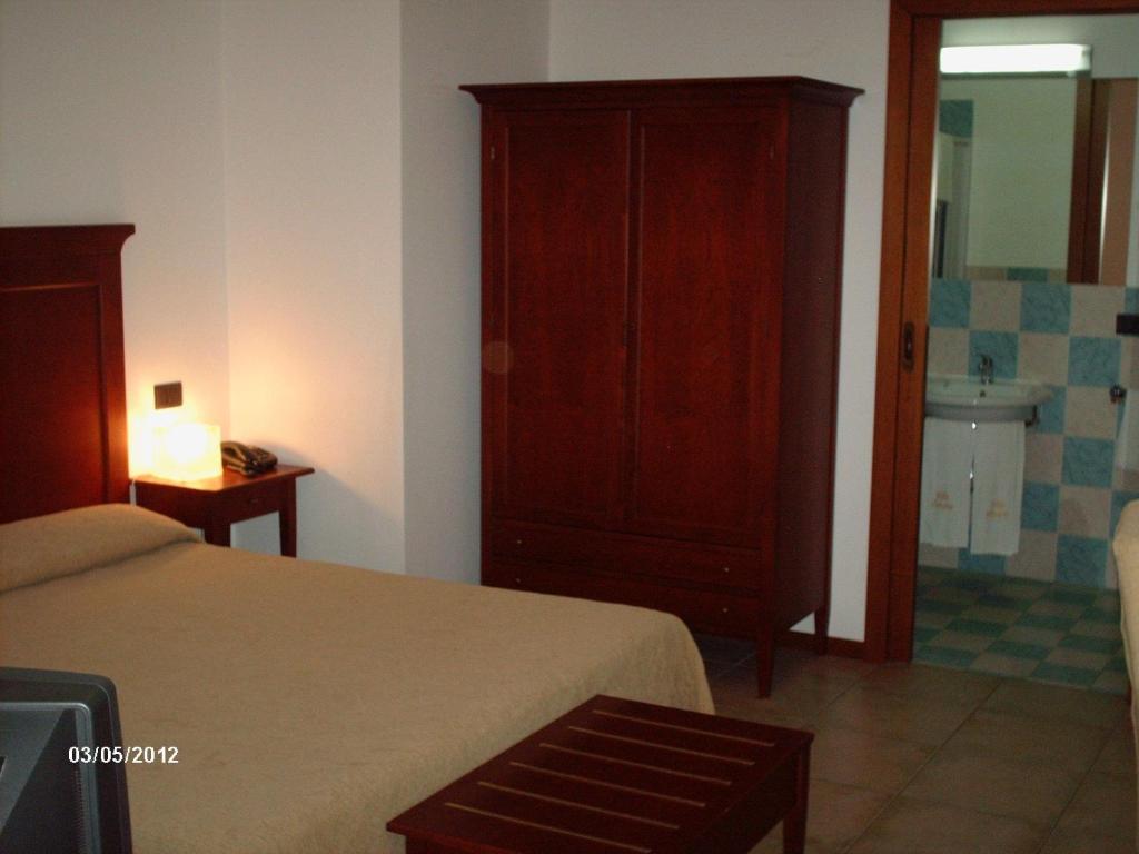 Albergo Villa Vittoria 로디가르가니코 외부 사진