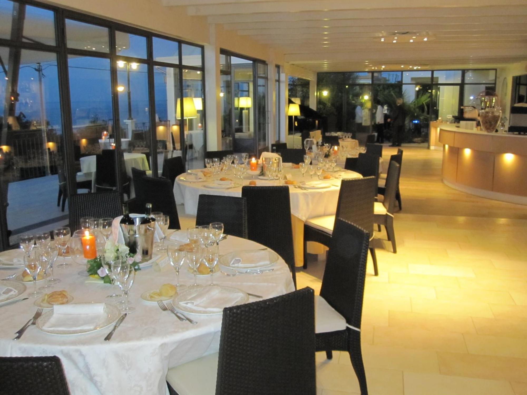 Albergo Villa Vittoria 로디가르가니코 외부 사진
