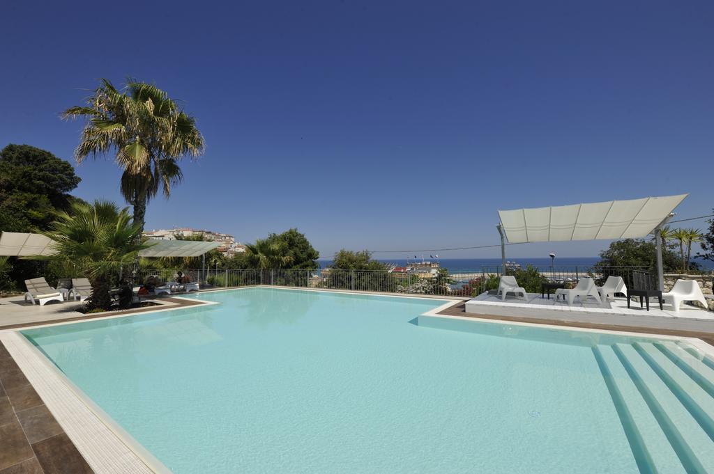 Albergo Villa Vittoria 로디가르가니코 외부 사진