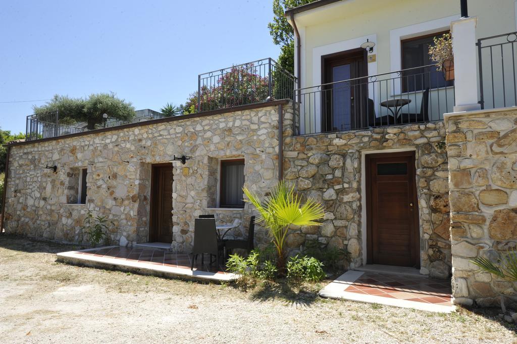 Albergo Villa Vittoria 로디가르가니코 외부 사진