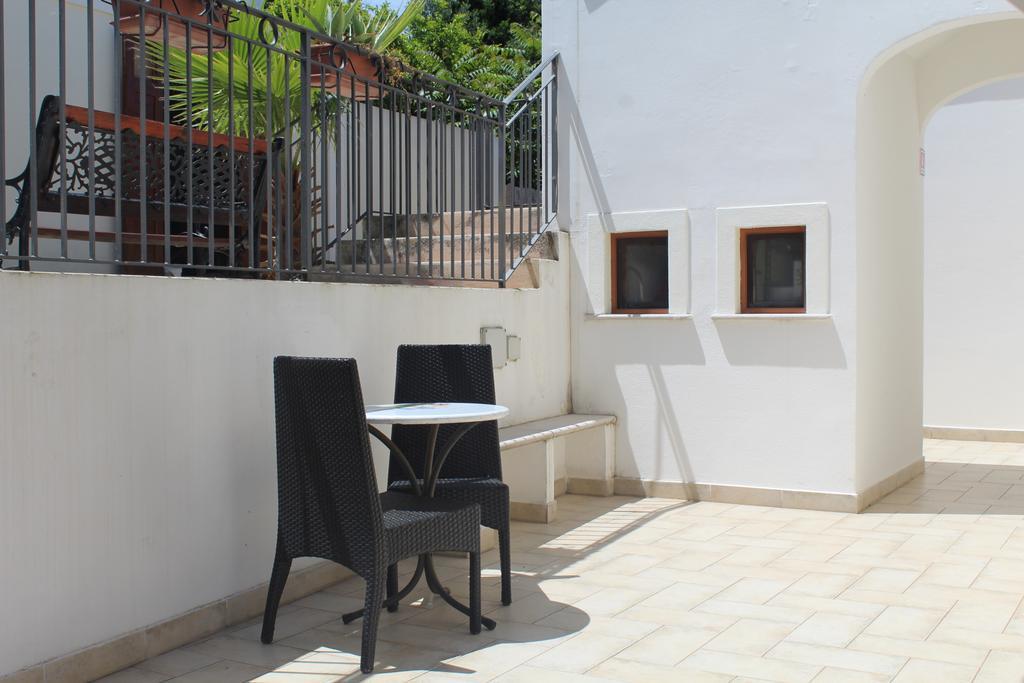 Albergo Villa Vittoria 로디가르가니코 외부 사진