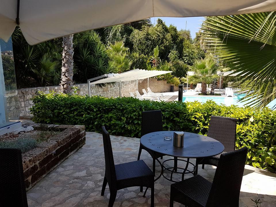 Albergo Villa Vittoria 로디가르가니코 외부 사진