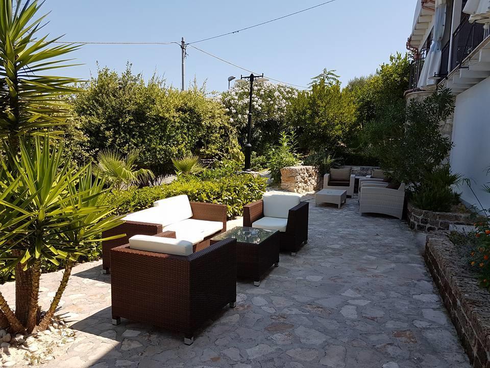 Albergo Villa Vittoria 로디가르가니코 외부 사진