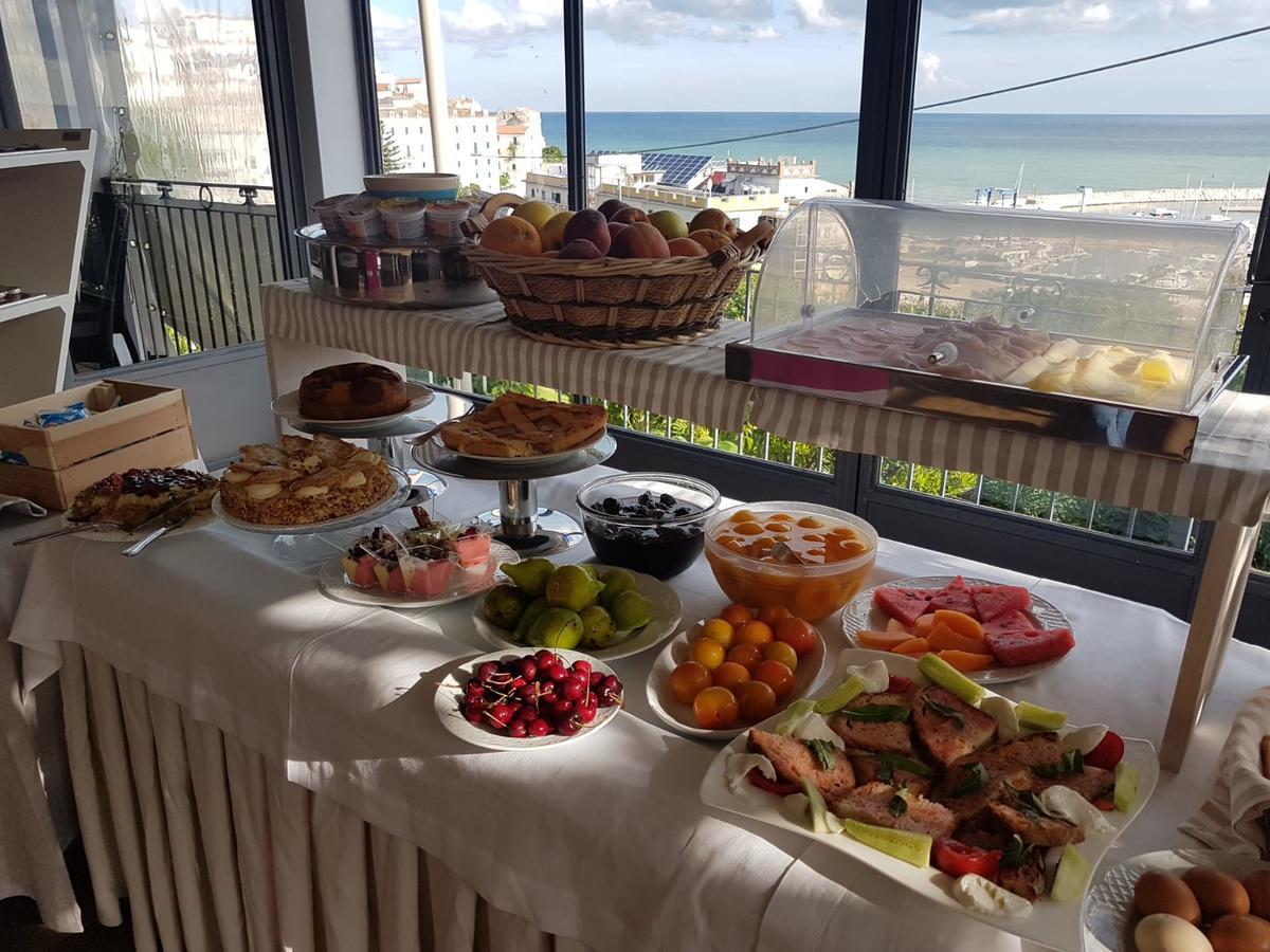Albergo Villa Vittoria 로디가르가니코 외부 사진