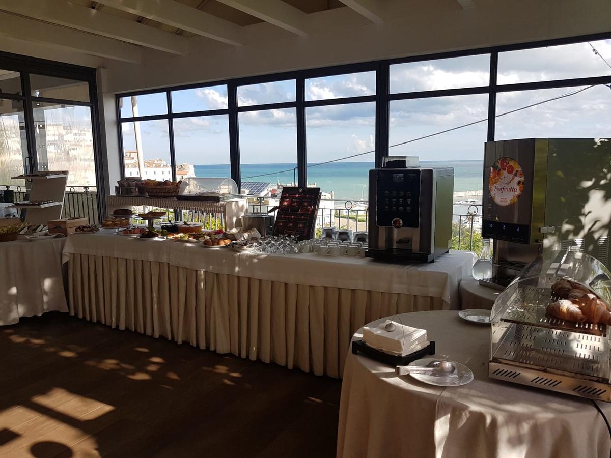 Albergo Villa Vittoria 로디가르가니코 외부 사진
