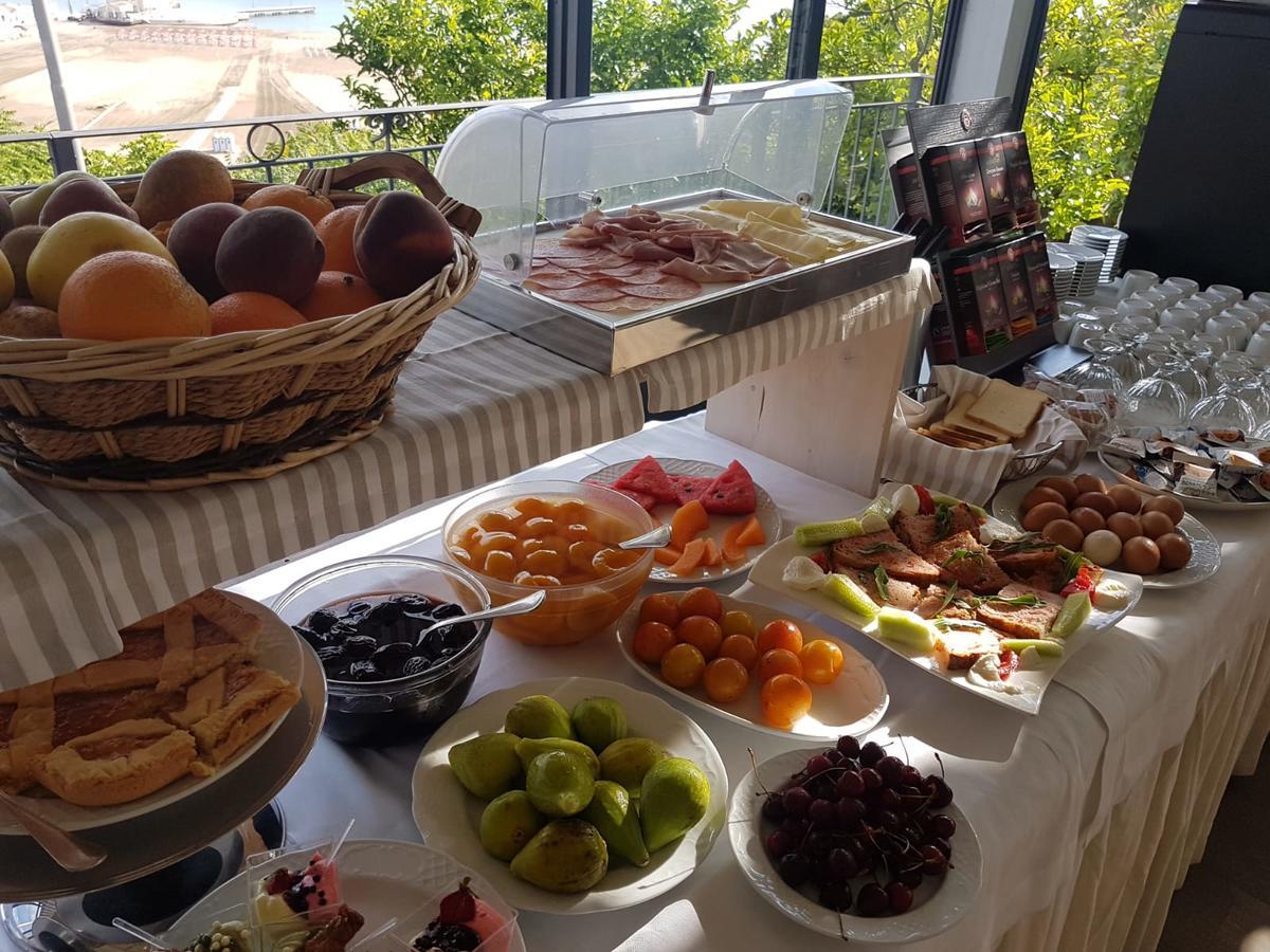 Albergo Villa Vittoria 로디가르가니코 외부 사진